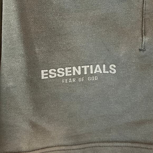 Men's Essentials Fear of God Sweat Shorts- Size S, Black, 5" inseam - Picture 3 of 5